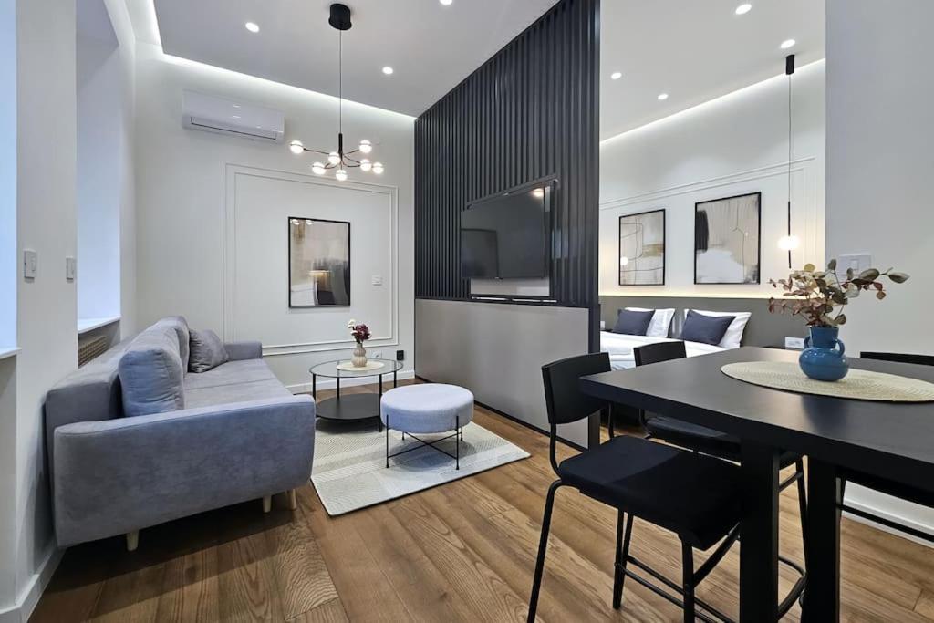 Central Life Belgrado Esterno foto